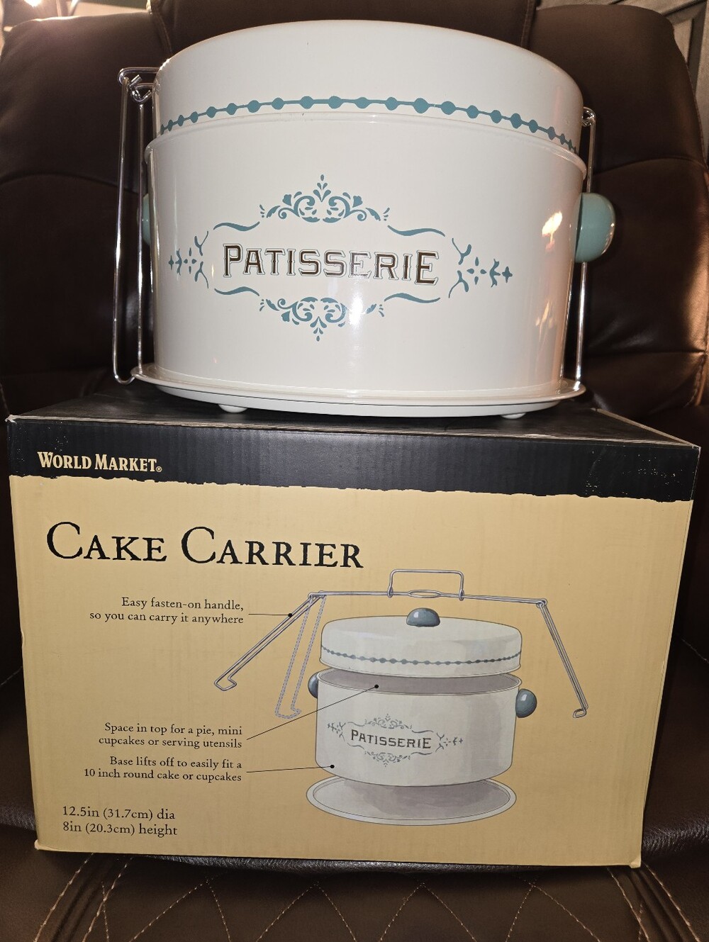 New In Box Cost Plus World Market White Cake Carrier with Teal Accents